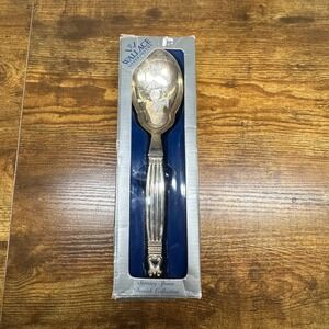 Wallace Silversmiths Danish Collection Serving Spoon Silverplate Ornate‎ Handle
